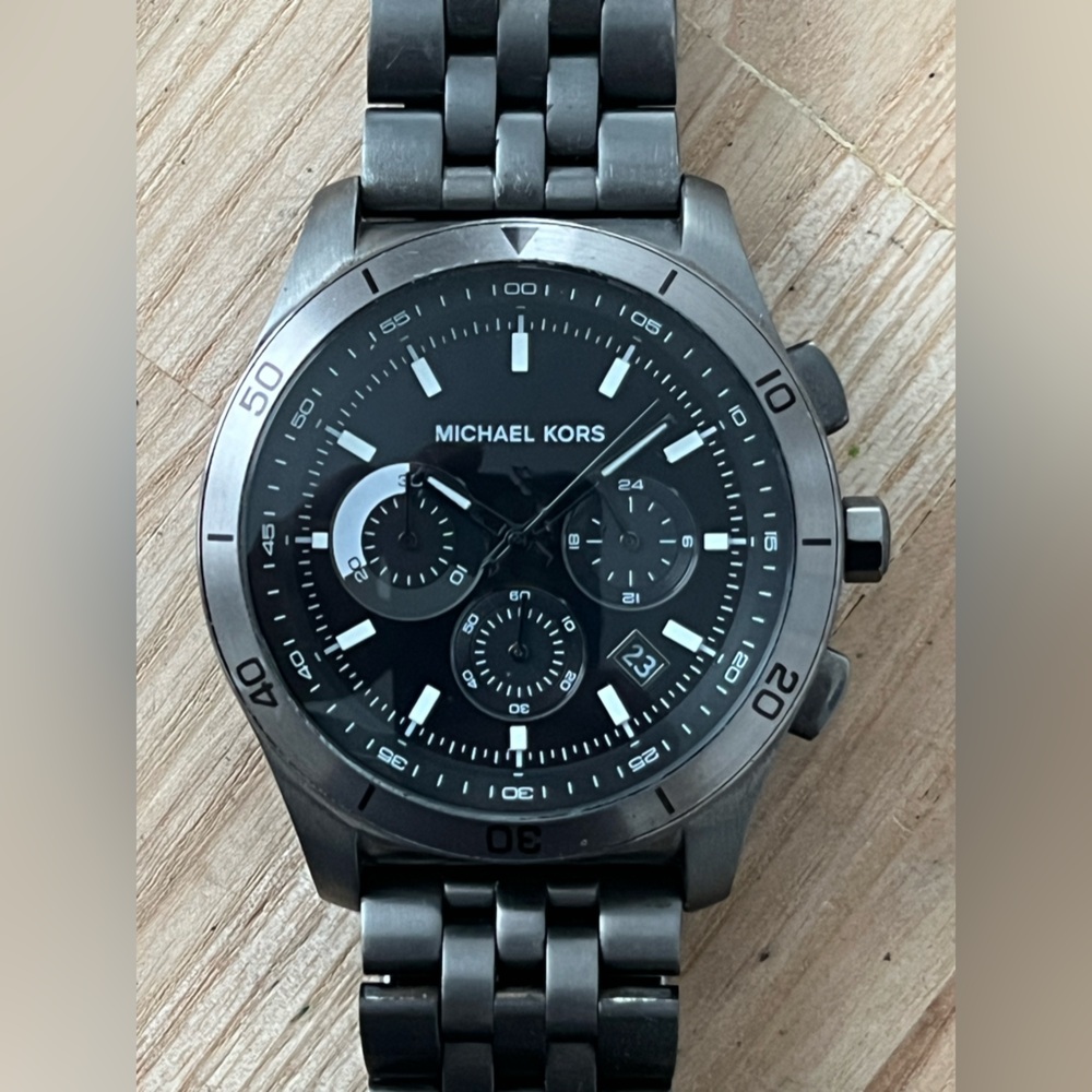 Michael Kors Chronograph Men’s Watch Gunmetal Gray Case Bracelet Black Dial